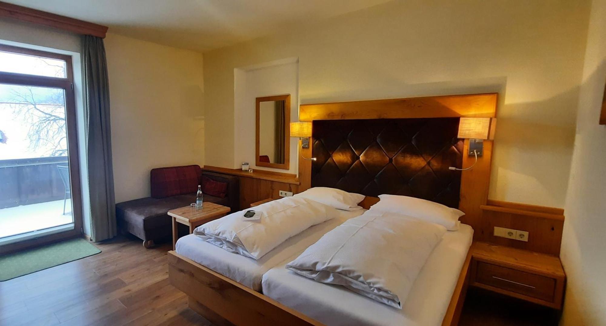 Jägerhaus Hotel 3*